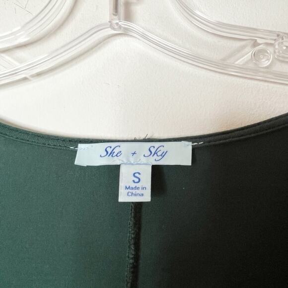 She & Sky Women's Tunic Top Size S Green Dolman Flutter Sleeve Crossover V-Neck - Picture 4 of 5